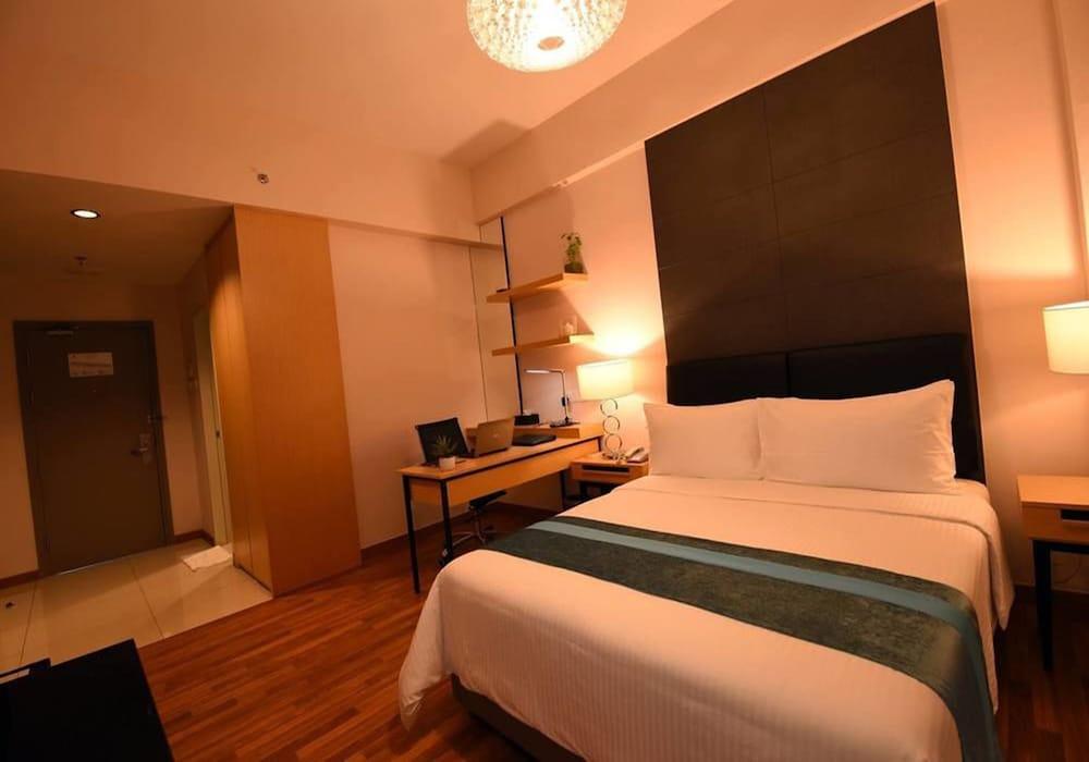 Hotel Imperial Heritage I Centre I Free Wifi I Free Parking L Free Club Lounge Access 4*